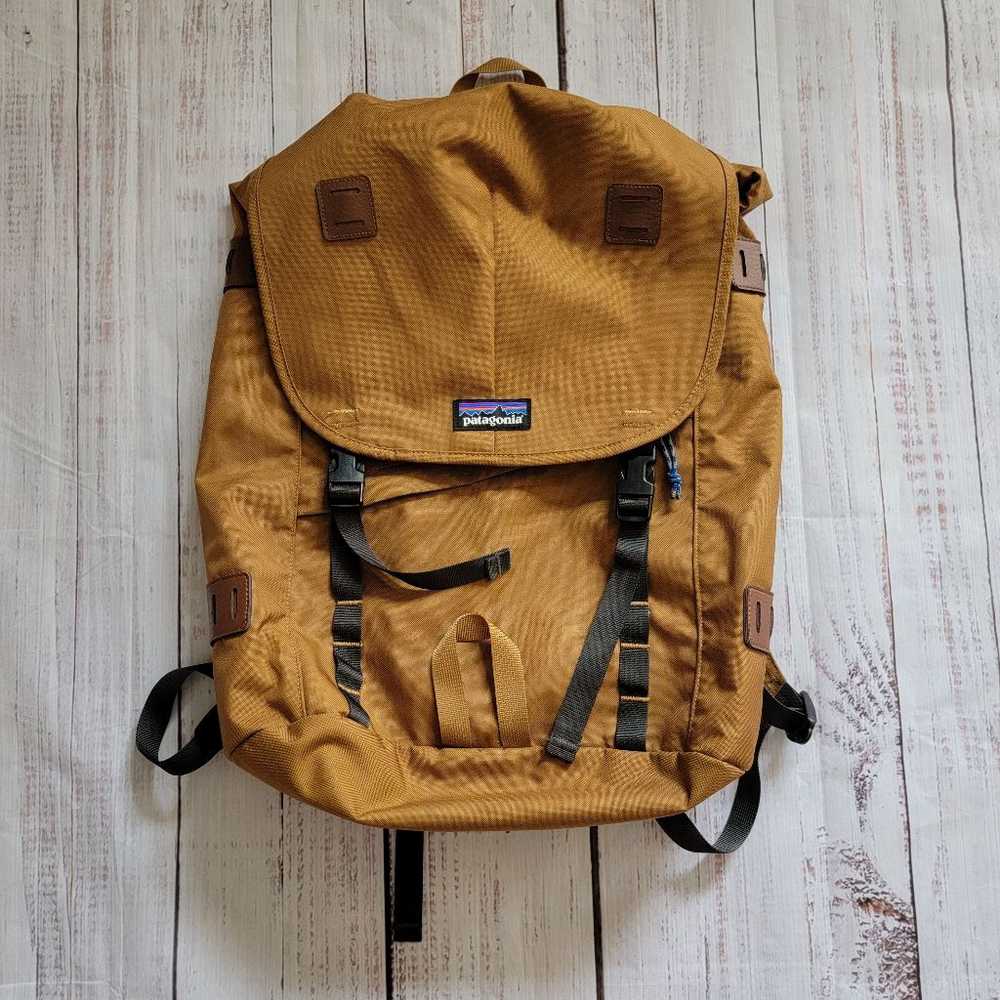 Patagonia Arbor Classic 26L Brown Backpack Bag Unisex